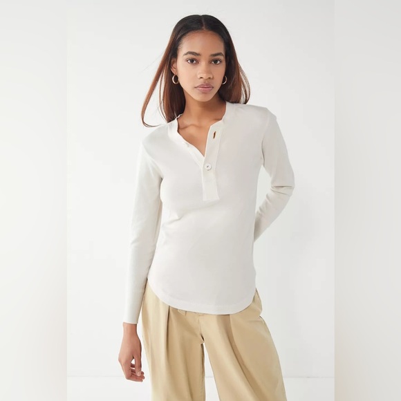 UO Shrunken Surplus Henley Top in Ivory - Picture 2 of 9